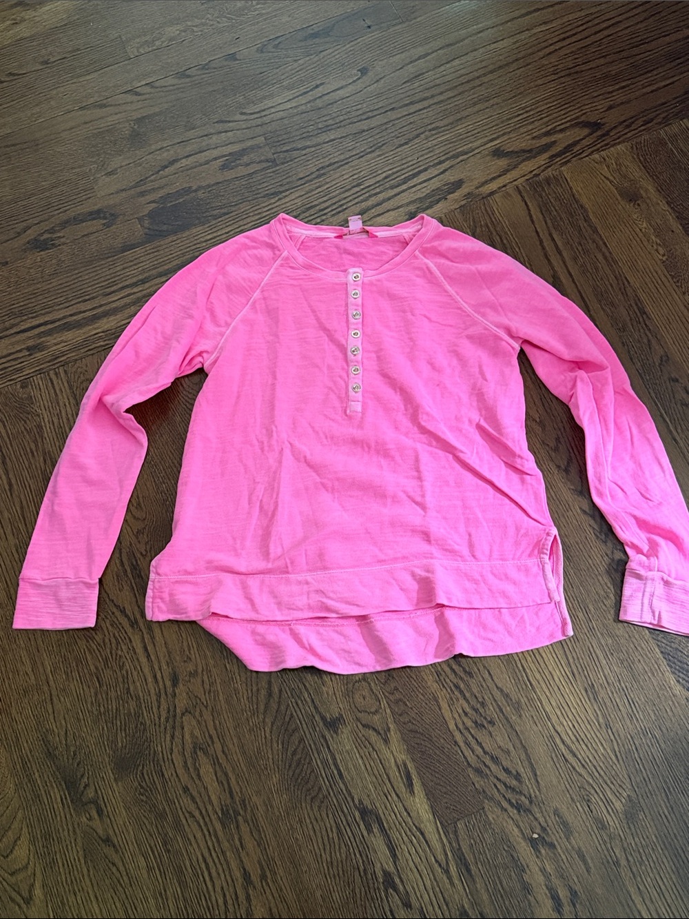 Lilly Pulitzer ' Pink Long-Sleeve Henley sweatshirt  Top -